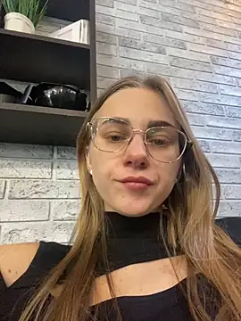 Snapshot of GraceTorrez chatting on 12/29/24, 12:12 GraceTorrez online show from 12/29/24, 12:12