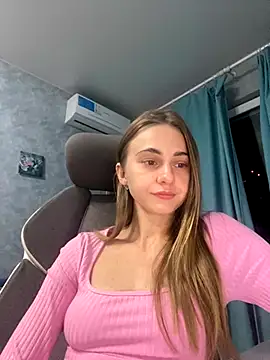 GraceTorrez online show from 11/12/25, 06:52