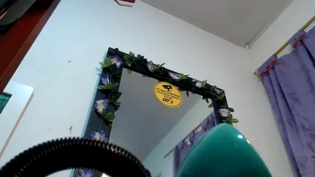 Snapshot of KristalTsXXX chatting on 10/27/25, 08:35 KristalTsXXX online show from 10/27/25, 08:35