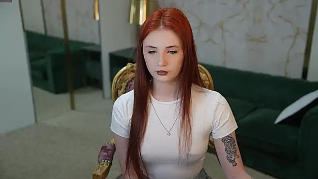 Snapshot of Torii_054 chatting on 09/29/25, 06:18 Torii 054 online show from 09/29/25, 06:18