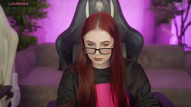 Snapshot of Torii_054 chatting on 04/12/26, 02:11 Torii 054 online show from 04/12/26, 02:11