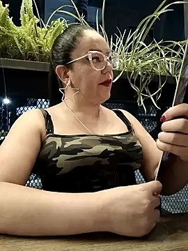 Snapshot of Kinkster_Jade chatting on 02/20/25, 12:30 Kinkster Jade online show from 02/20/25, 12:30