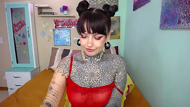 LolaRouse online show from 12/24/24, 07:22