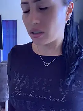 Snapshot of Sara_luna_ chatting on 01/18/25, 07:04 Sara luna  online show from 01/18/25, 07:04