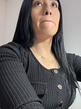 Snapshot of Sara_luna_ chatting on 02/27/25, 03:15 Sara luna  online show from 02/27/25, 03:15