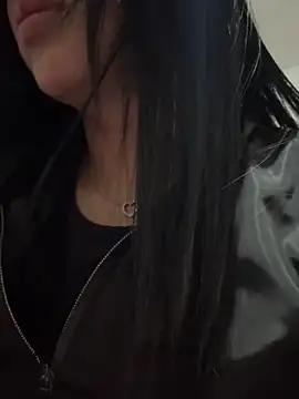 Snapshot of Sara_luna_ chatting on 03/03/25, 04:56 Sara luna  online show from 03/03/25, 04:56