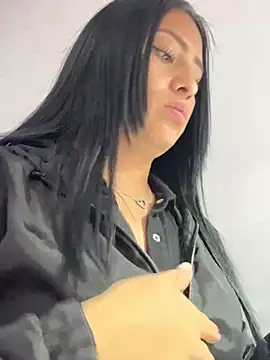 Snapshot of Sara_luna_ chatting on 03/19/25, 04:13 Sara luna  online show from 03/19/25, 04:13