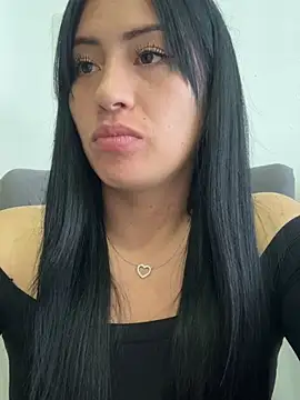 Snapshot of Sara_luna_ chatting on 02/03/26, 04:56 Sara luna online show from 02/03/26, 04:56