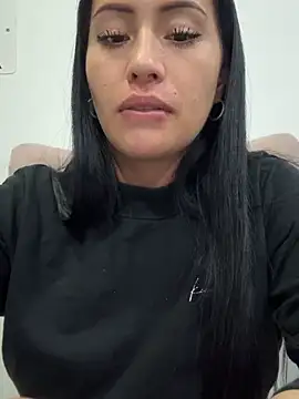 Snapshot of Sara_luna_ chatting on 02/14/26, 11:23 Sara luna online show from 02/14/26, 11:23