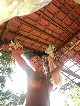Snapshot of sammoura01 chatting on 05/26/26, 04:36 sammoura01 online show from 05/26/26, 04:36