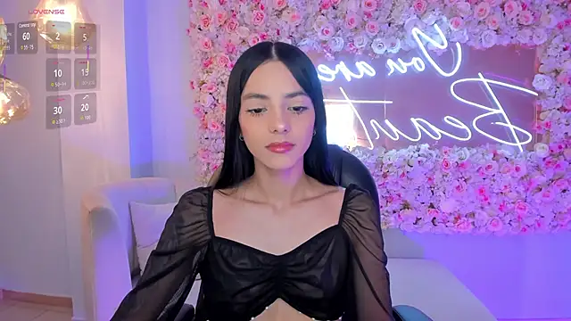 Snapshot of HannahJamesX chatting on 01/18/26, 11:30 HannahJamesX online show from 01/18/26, 11:30