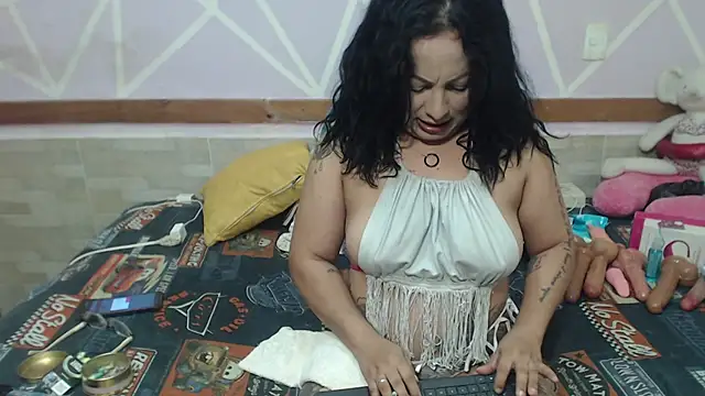 Lena lawson online show from 04/27/26, 05:27