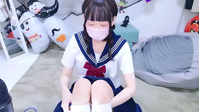 Snapshot of x-naru-x chatting on 10/30/25, 03:35 x-naru-x online show from 10/30/25, 03:35