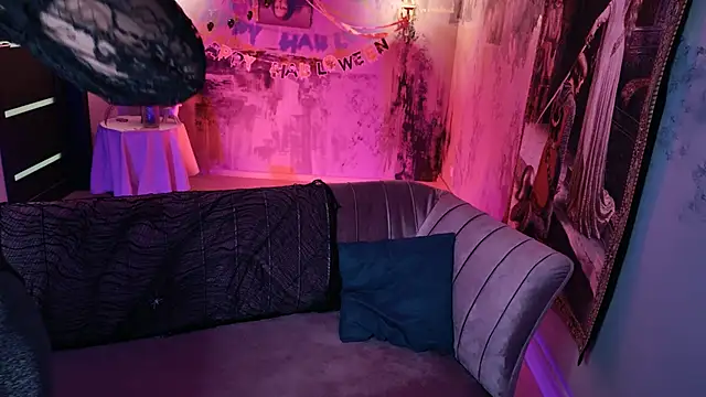 JasmineMilko online show from 10/31/25, 05:08