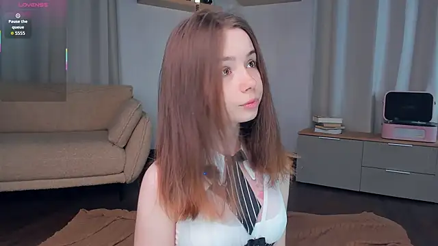 DominikaElis online show from 06/06/26, 09:19