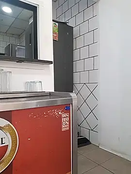 Snapshot of PublicNoFace chatting on 12/26/24, 02:48 PublicNoFace online show from 12/26/24, 02:48