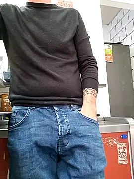 Snapshot of PublicNoFace chatting on 01/02/25, 03:19 PublicNoFace online show from 01/02/25, 03:19