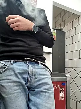 Snapshot of PublicNoFace chatting on 02/06/25, 11:54 PublicNoFace online show from 02/06/25, 11:54