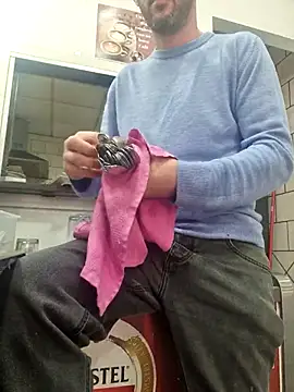 Snapshot of PublicNoFace chatting on 02/17/25, 11:13 PublicNoFace online show from 02/17/25, 11:13