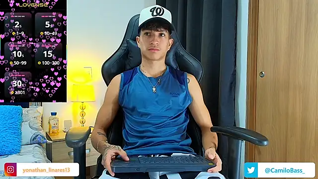 Snapshot of _CamiloBass chatting on 03/29/26, 01:16 CamiloBass online show from 03/29/26, 01:16