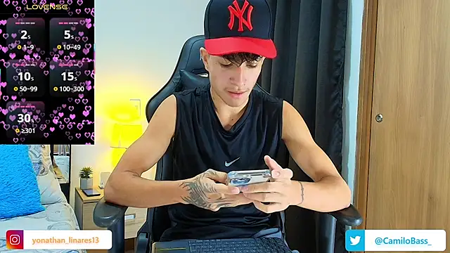 Snapshot of _CamiloBass chatting on 03/29/26, 07:58 CamiloBass online show from 03/29/26, 07:58