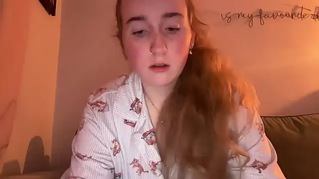 Snapshot of lilsbabyxo chatting on 02/16/26, 05:31 lilsbabyxo online show from 02/16/26, 05:31