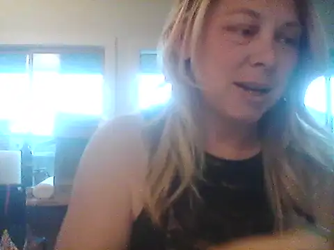 Snapshot of burrkitty chatting on 10/09/25, 12:19 burrkitty online show from 10/09/25, 12:19