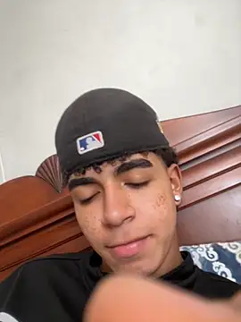 JoanG10 online show from 12/05/25, 04:58