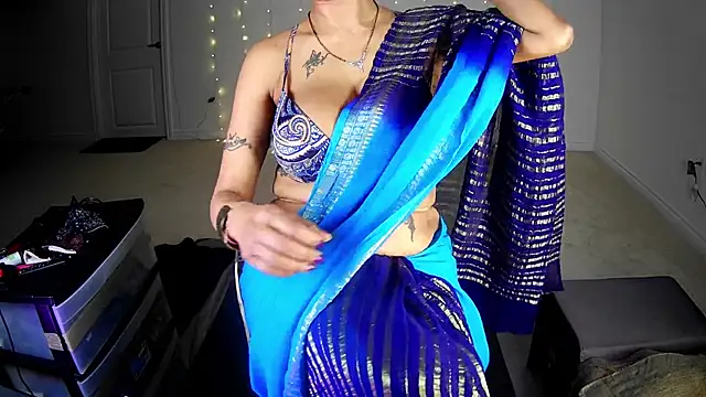 Snapshot of roma_indobong_temptress chatting on 04/10/26, 06:34 roma indobong temptress online show from 04/10/26, 06:34
