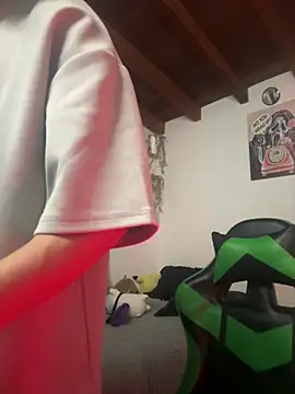 Snapshot of Valentino_Xander chatting on 02/27/26, 04:23 Valentino Xander online show from 02/27/26, 04:23