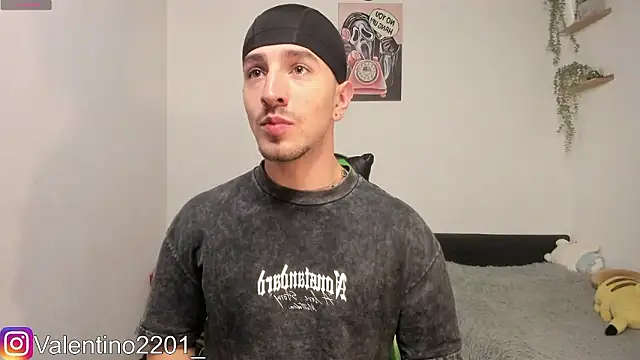 Snapshot of Valentino_Xander chatting on 03/06/26, 06:32 Valentino Xander online show from 03/06/26, 06:32