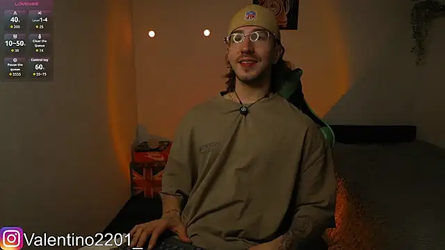 Snapshot of Valentino_Xander chatting on 03/15/26, 11:44 Valentino Xander online show from 03/15/26, 11:44