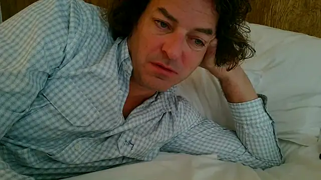 costanza7070 online show from 03/01/25, 08:10