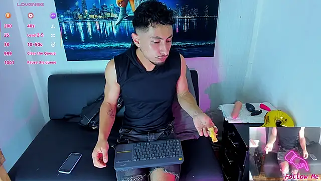 Piggy Eddy online show from 10/05/25, 03:32