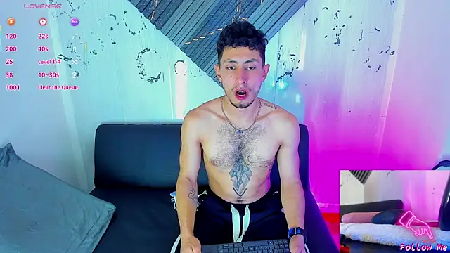 Piggy Eddy online show from 11/23/25, 12:21