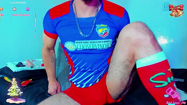 Snapshot of Piggy_Eddy chatting on 12/21/25, 02:08 Piggy Eddy online show from 12/21/25, 02:08