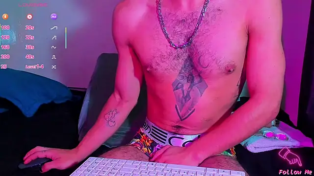 Snapshot of Piggy_Eddy chatting on 03/14/26, 02:39 Piggy Eddy online show from 03/14/26, 02:39