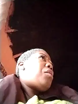 Snapshot of bigbootyboohle chatting on 11/15/25, 04:25 bigbootyboohle online show from 11/15/25, 04:25