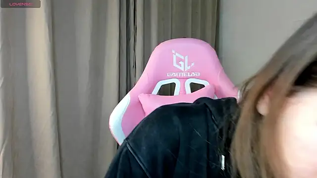 Nicole Charm online show from 02/25/25, 08:19