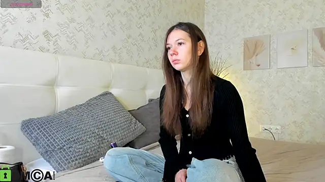 Nicole Charm online show from 09/14/25, 09:58