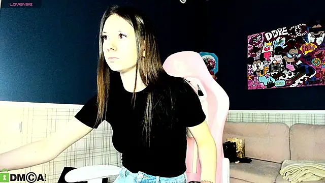 Nicole Charm online show from 11/28/25, 12:35