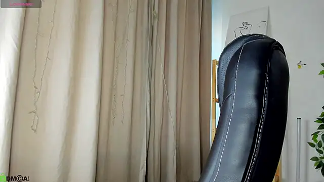 Nicole Charm online show from 06/16/26, 11:51