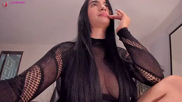 Snapshot of NatyFerrer_ chatting on 01/24/25, 01:57 NatyFerrer online show from 01/24/25, 01:57