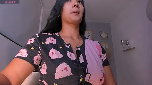 NatyFerrer  online show from 05/15/26, 03:35