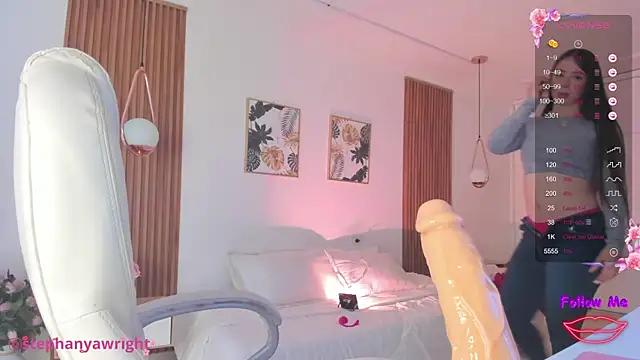 TiffanyWright online show from 01/23/25, 01:56