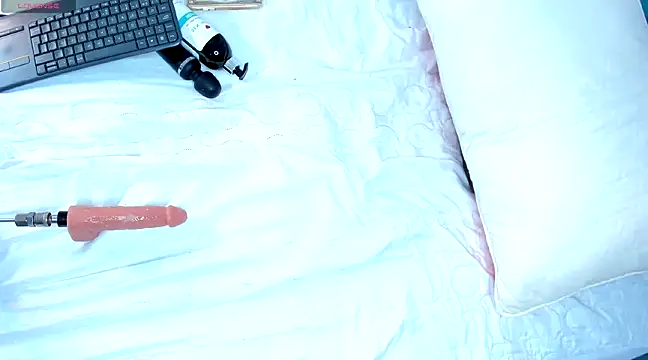 CintiaVega online show from 02/21/25, 06:37