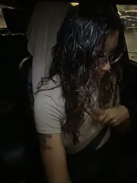 Snapshot of ValeriEvan chatting on 10/31/25, 08:21 ValeriEvan online show from 10/31/25, 08:21