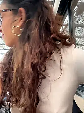 Snapshot of ValeriEvan chatting on 11/15/25, 08:27 ValeriEvan online show from 11/15/25, 08:27