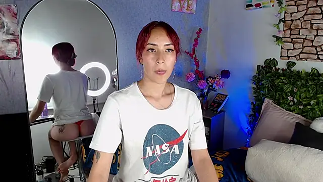 Snapshot of Cassie_fletcher_ chatting on 12/27/24, 12:07 Cassie fletcher online show from 12/27/24, 12:07