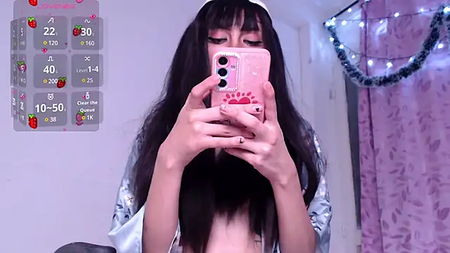 Snapshot of Alicedangerrr chatting on 01/30/25, 03:44 Alicedangerrr online show from 01/30/25, 03:44